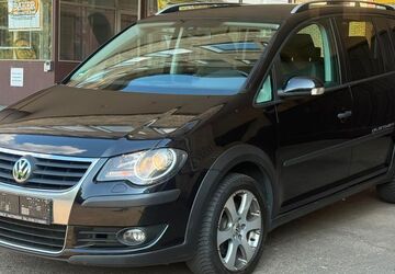 VW Touran 148.000 km 6.490 &euro; Hattingen 45525