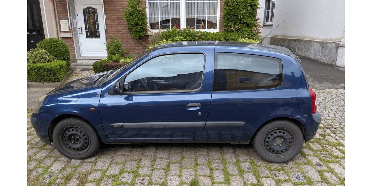 Renault Clio 105.000 km 899 &euro; Herne 44627