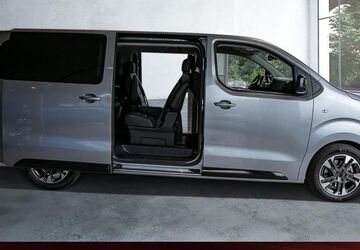 Opel Zafira Life 3.204 km 55.999 &euro; Dortmund 44289
