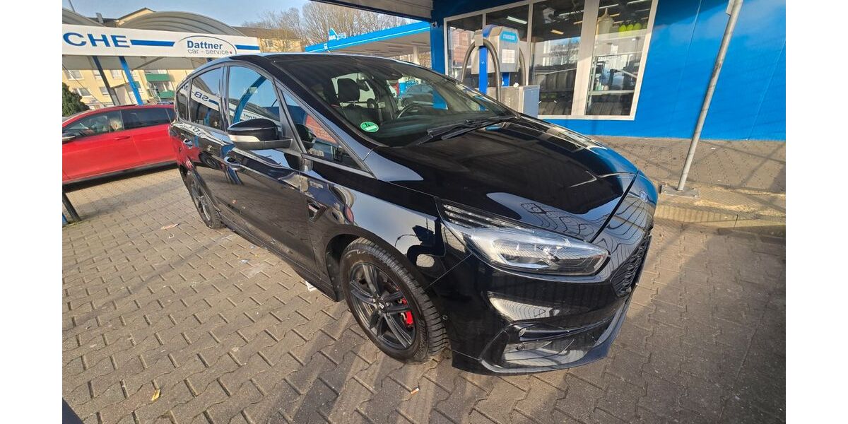 Ford S-Max 145.700 km 19.200 &euro; Remscheid 42855