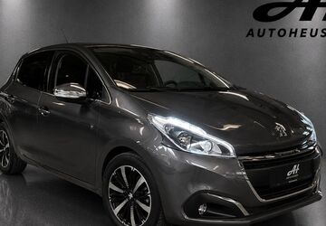 Peugeot 208 13.740 km 12.350 &euro; Velbert 42551